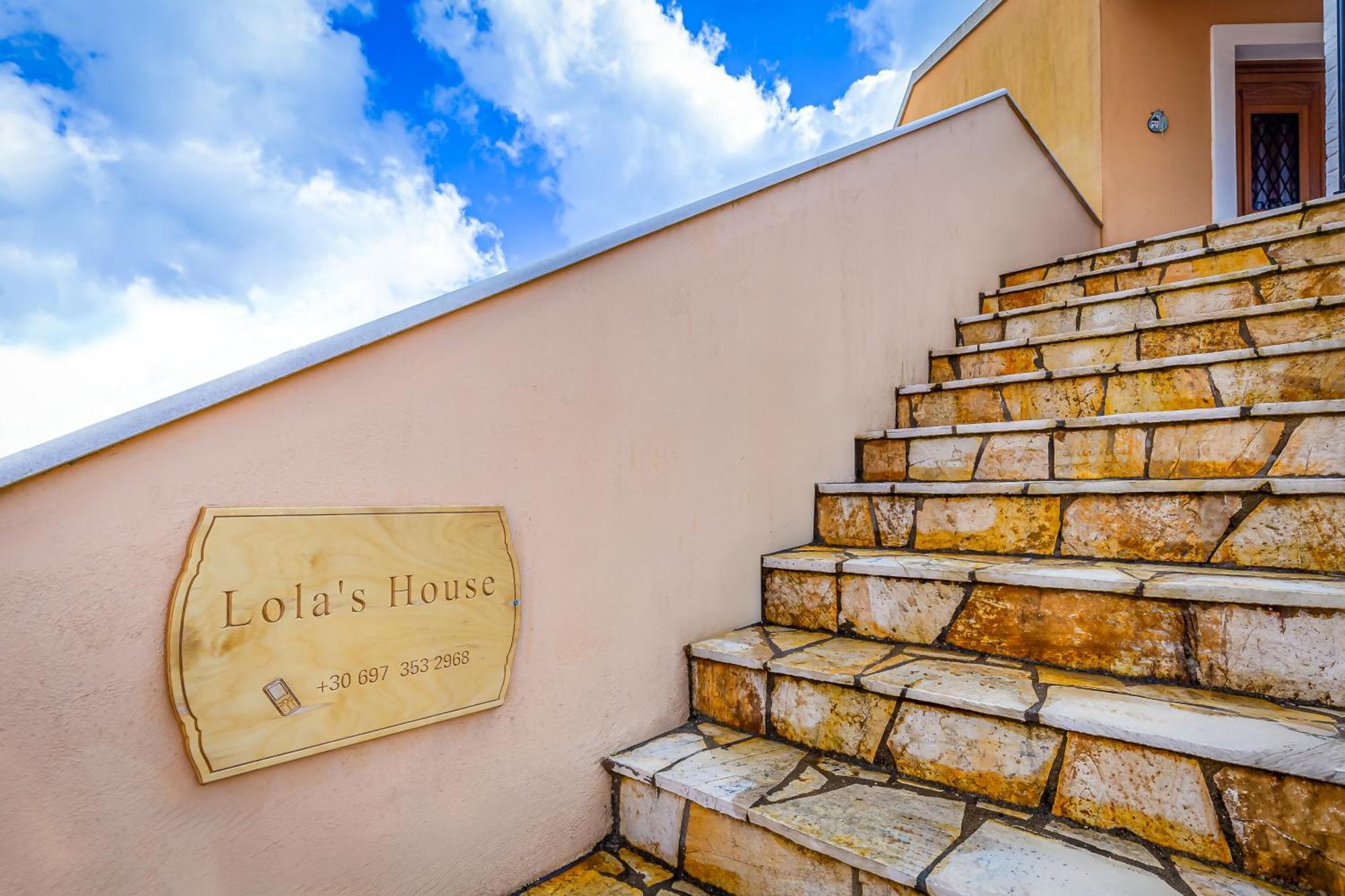Lola's House *